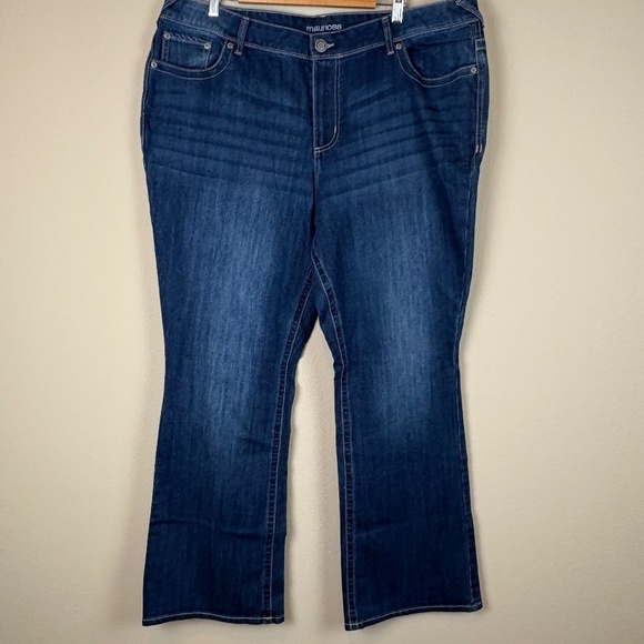 NWT Maurices Bootcut Denim Flex Mid Rise Cotton Blend Jeans; Size 22W Long - Picture 1 of 15